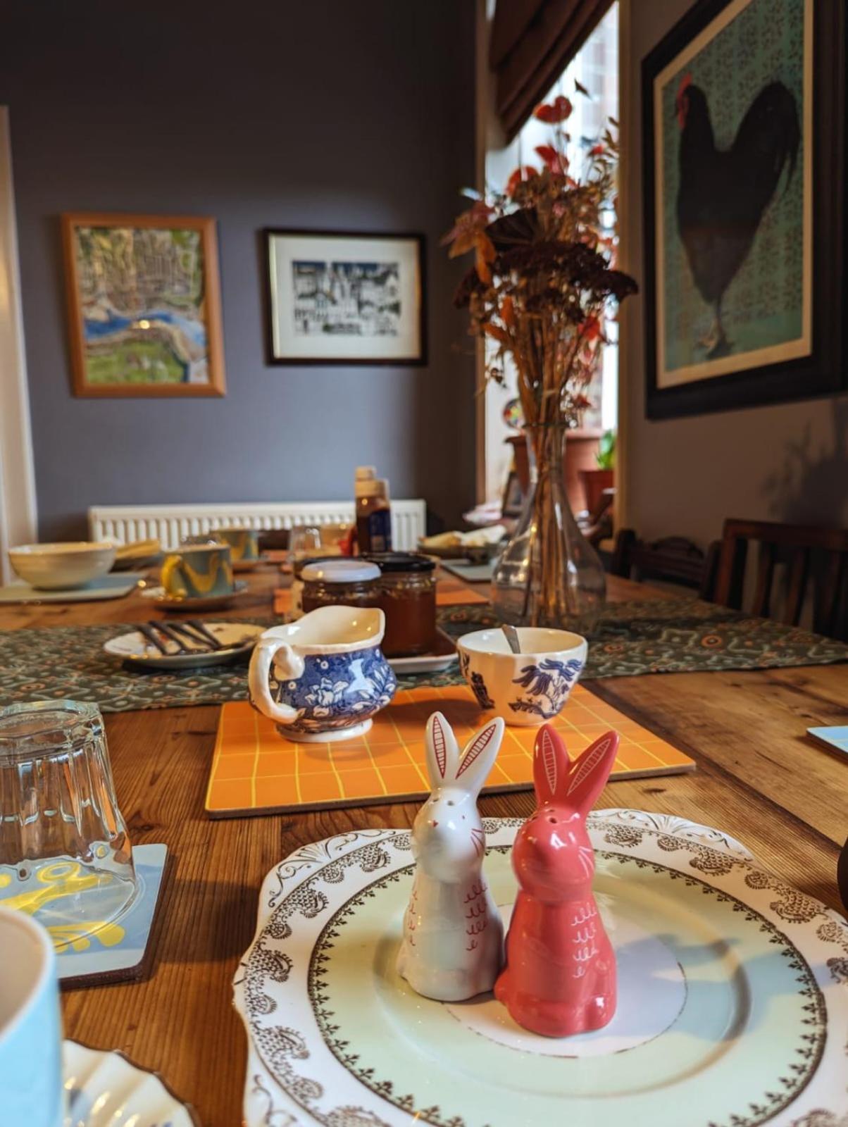 Bed and Breakfast Number 18 Уитби Экстерьер фото